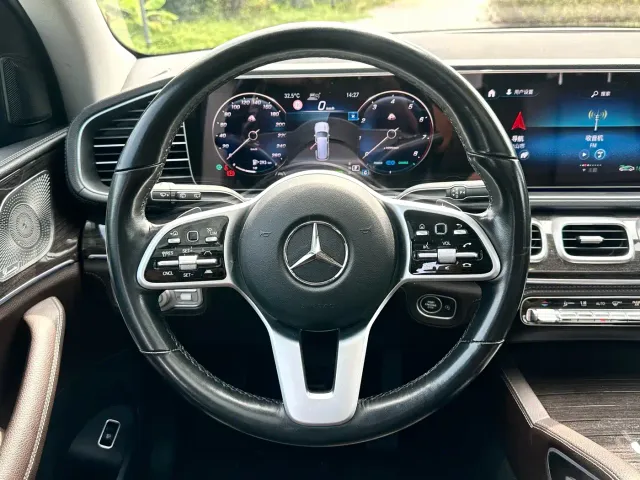 Mercedes-Benz GLS-Class — Фото автомобиля 11