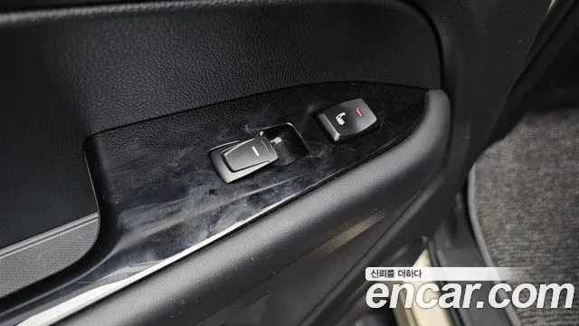 KG_Mobility_Ssangyong Rexton Новый Rexton Sport Дизель 2.2 4WD — Фото автомобиля 17