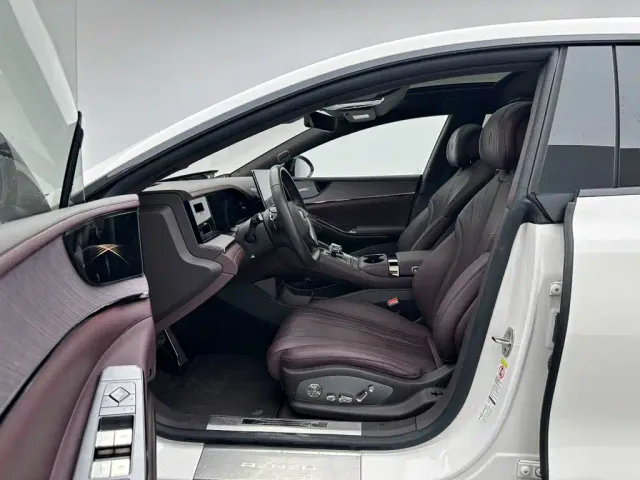 Denza Z9GT — Фото автомобиля 9
