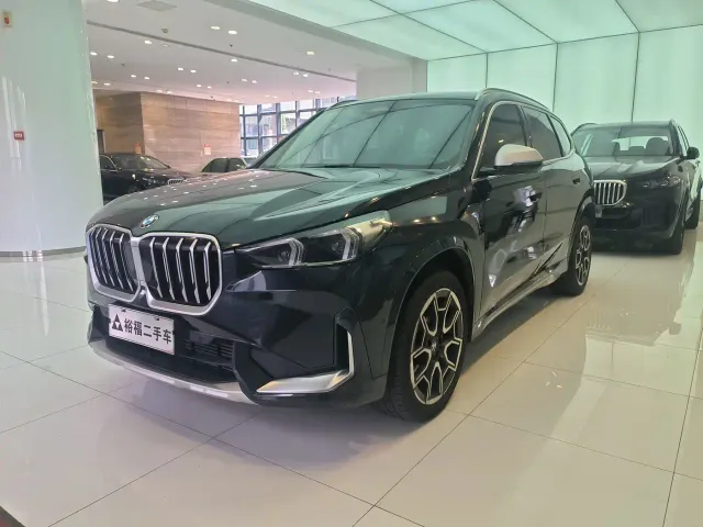 Фотография автомобиля — BMW X1