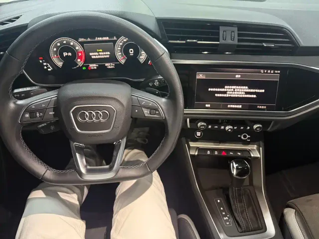 Audi Q3 — Фото автомобиля 5