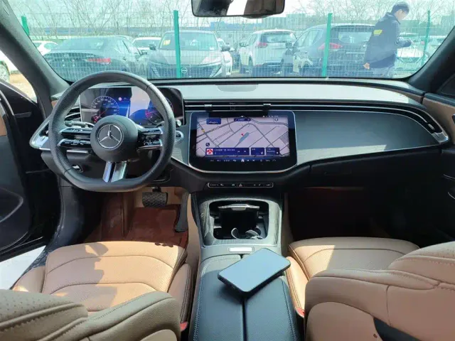 Mercedes-Benz E-Class — Фото автомобиля 9