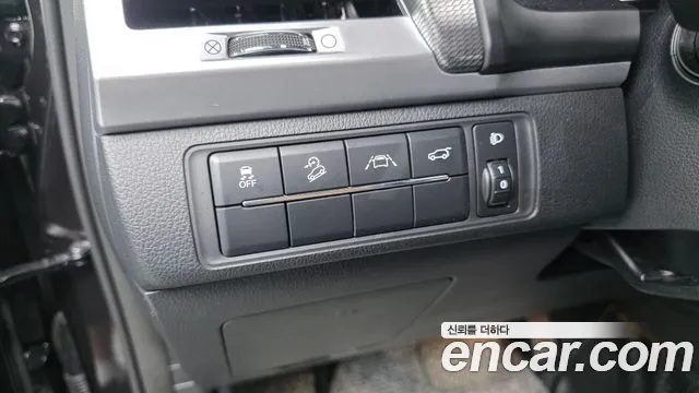 KG_Mobility_Ssangyong Rexton All Rexton Дизель 2.2 4WD — Фото автомобиля 11
