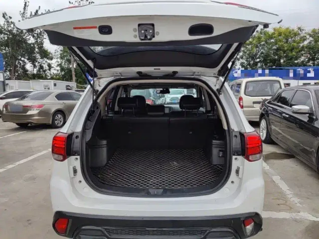 Mitsubishi Outlander — Фото автомобиля 18