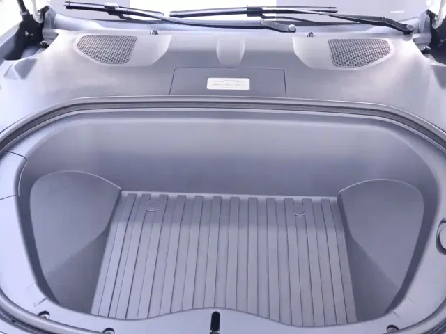 Xiaomi SU7 — Фото автомобиля 26