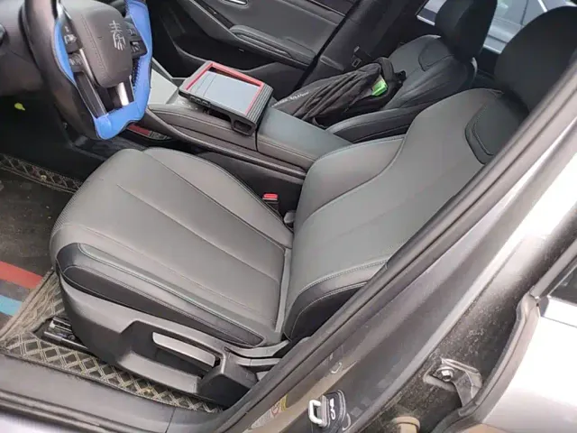 BYD Qin L — Фото автомобиля 10