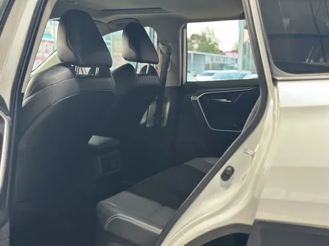 Toyota Wildlander — Фото автомобиля 7