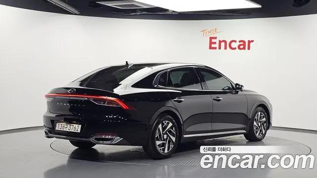 Hyundai Grandeur (New) Hybrid — Фото автомобиля 2