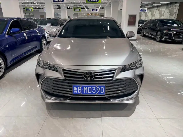 Toyota Avalon — Фото автомобиля 3
