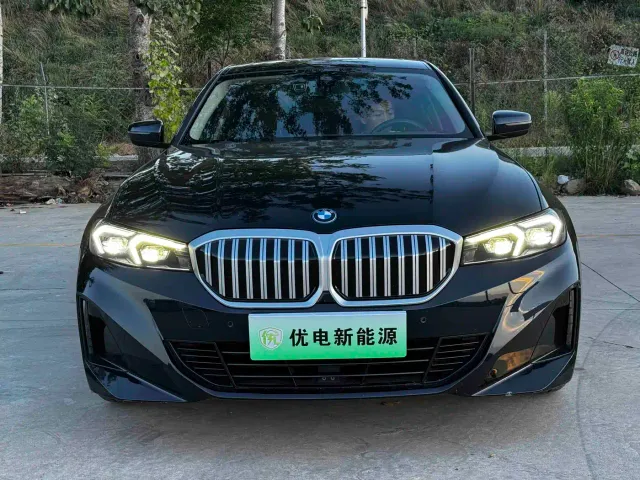 BMW i3 — Фото автомобиля 2