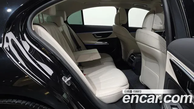 Mercedes-Benz E-Class W214 — Фото автомобиля 16