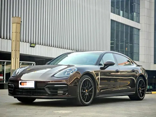 Фотография автомобиля — Porsche Panamera
