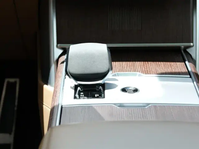 Land Rover Range Rover — Фото автомобиля 22