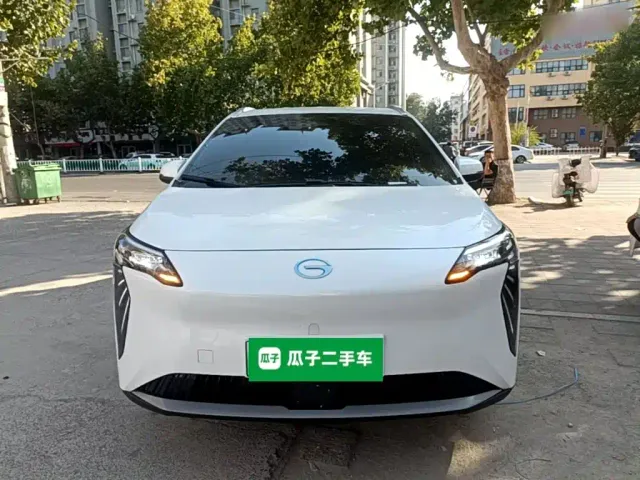 GAC Aion Y — Фото автомобиля 2