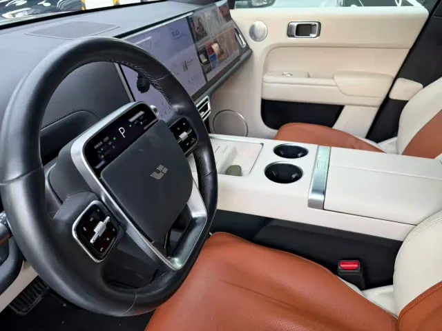 Li Auto L7 — Фото автомобиля 7