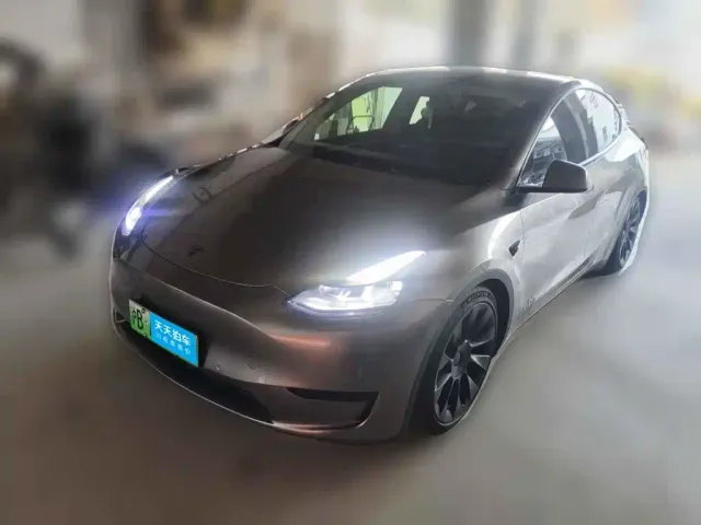 Фотография автомобиля — Tesla Model Y