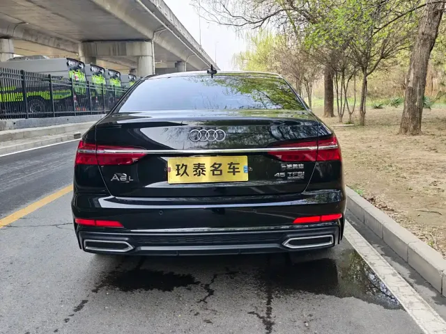 Audi A6L — Фото автомобиля 8