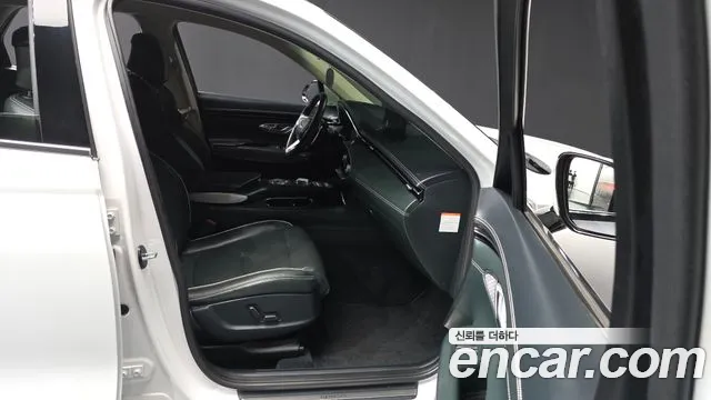 Genesis GV70 Electrified — Фото автомобиля 17
