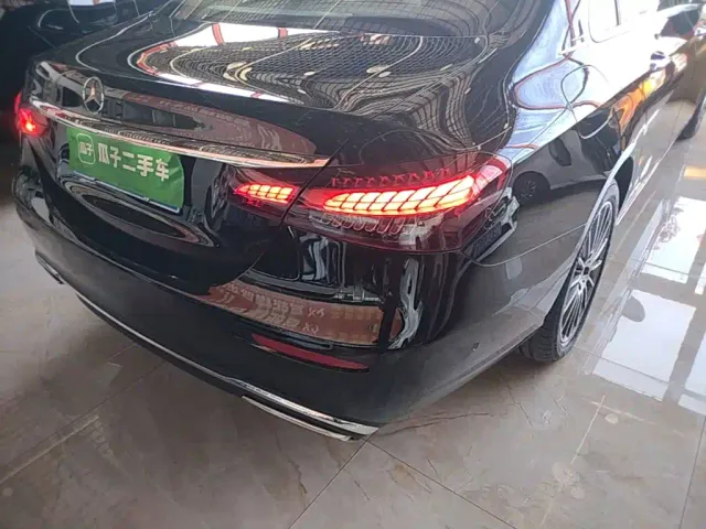 Mercedes-Benz E-Class — Фото автомобиля 7
