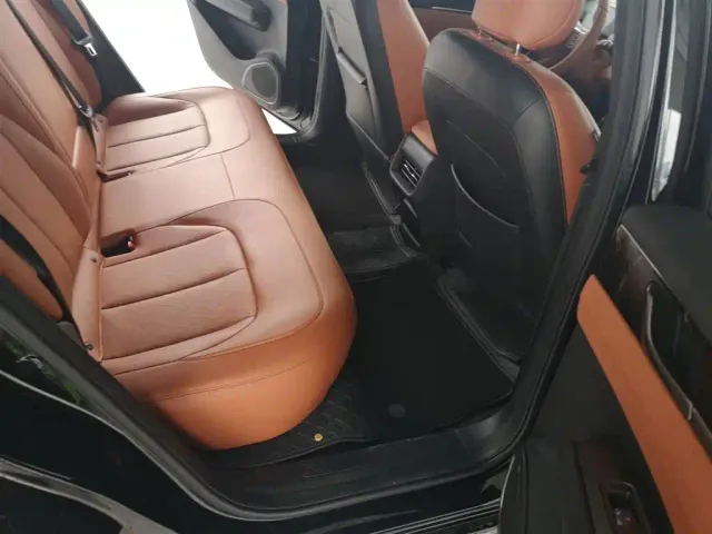 Wuling Starlight — Фото автомобиля 12