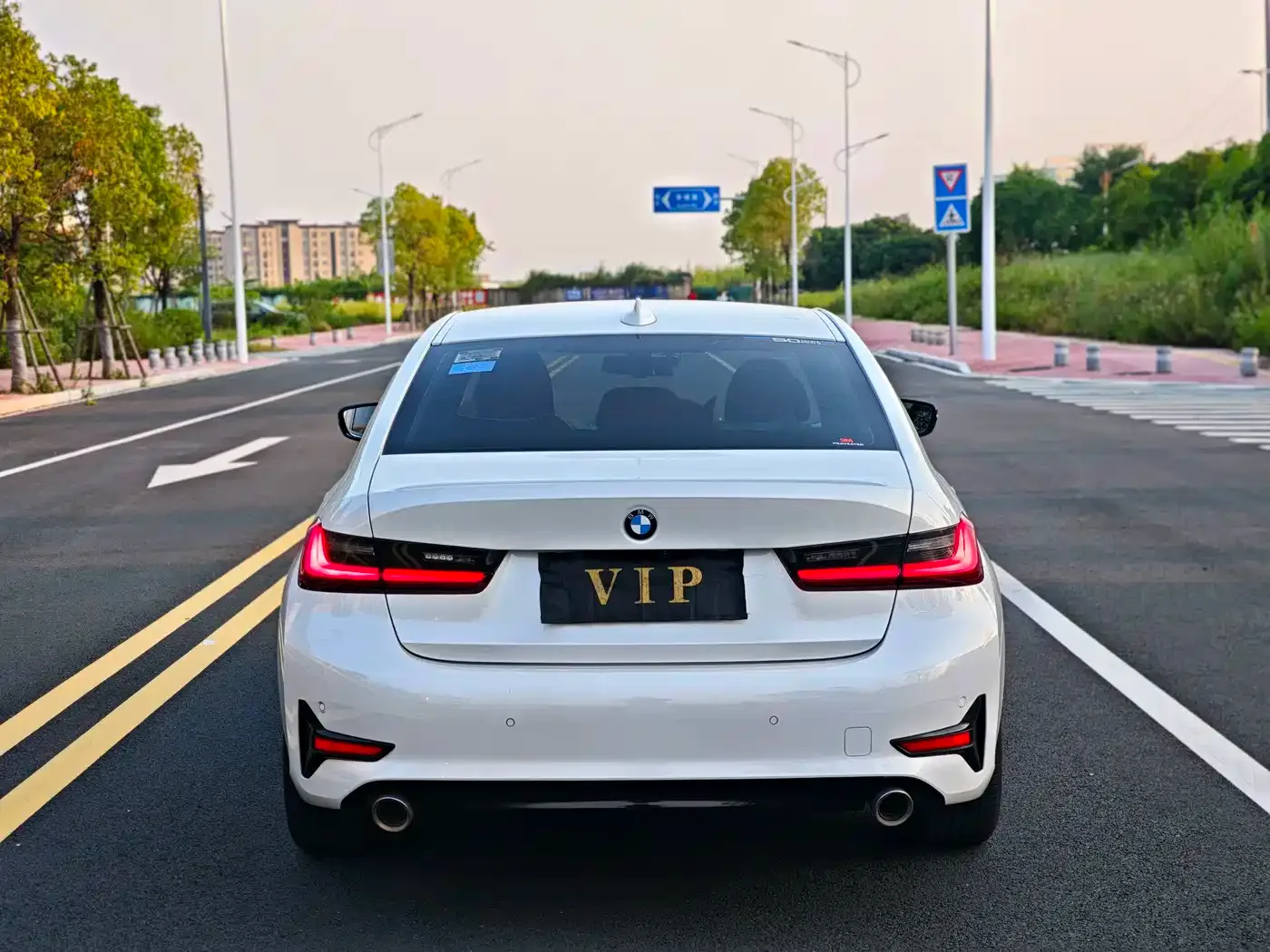 BMW BMW 3 Series 2022 320i Sport Package — Фото автомобиля 8