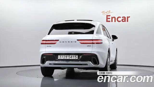 Genesis GV70 — Фото автомобиля 4
