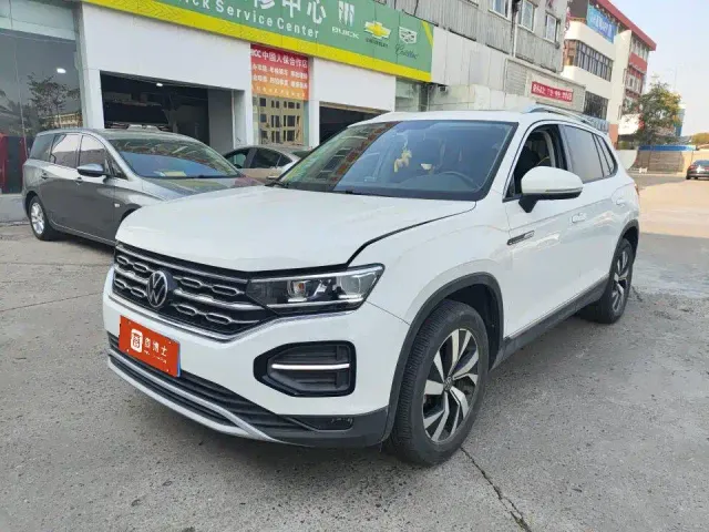 Фотография автомобиля — Volkswagen Tayron