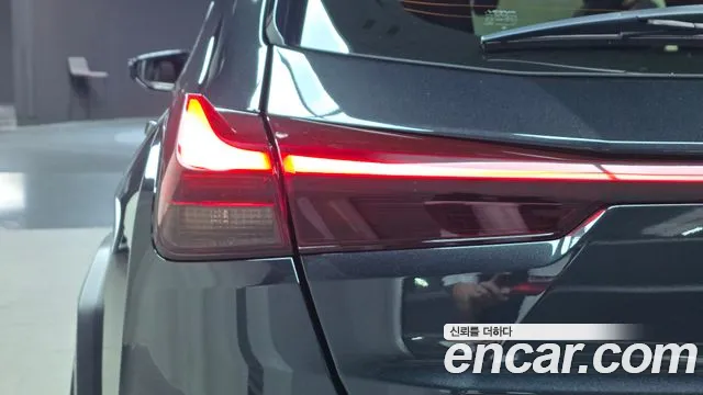 Lexus UX — Фото автомобиля 23
