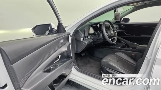 Hyundai Avante CN7 — Фото автомобиля 9
