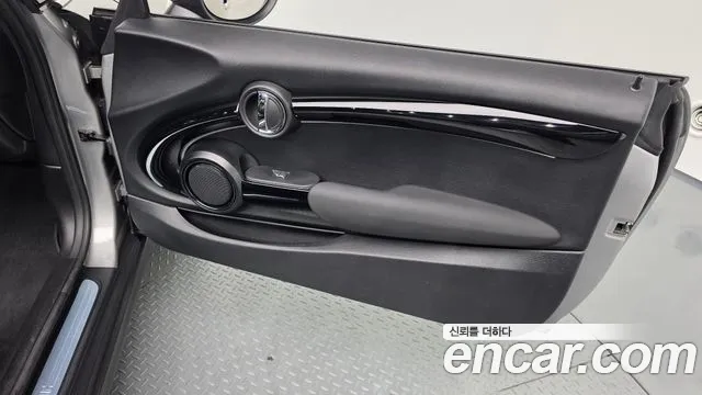 MINI Cooper Convertible — Фото автомобиля 23