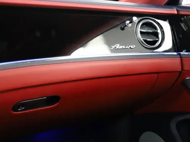 Bentley Flying Spur — Фото автомобиля 21