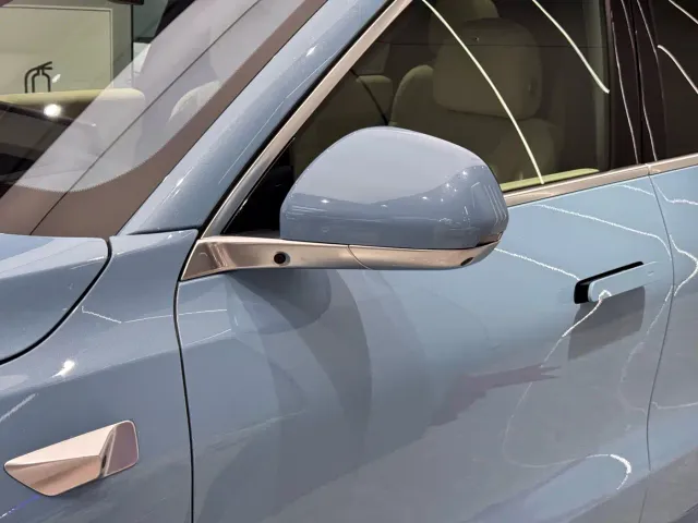 Li Auto L8 — Фото автомобиля 7