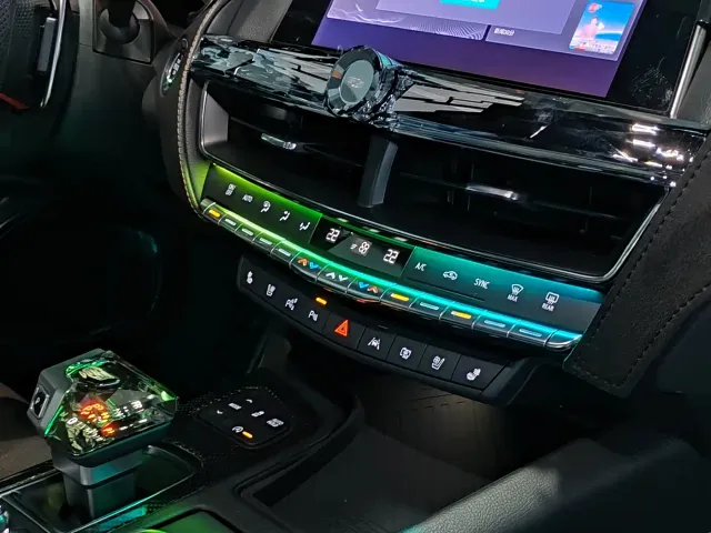 Cadillac CT5 — Фото автомобиля 14