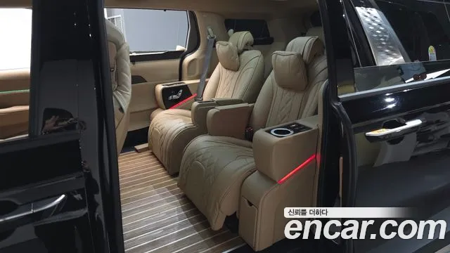 Kia Carnival — Фото автомобиля 18