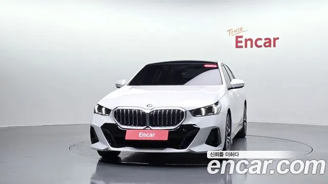 BMW 5 Series G60 — Фото автомобиля 3