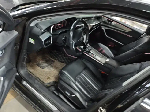 Audi A6L — Фото автомобиля 8