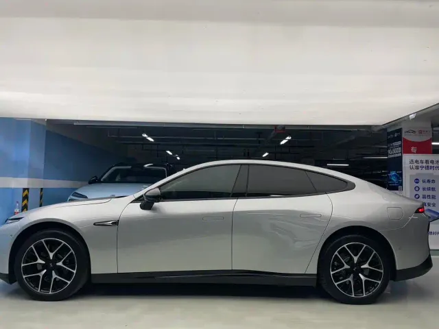 Xpeng P7 — Фото автомобиля 5