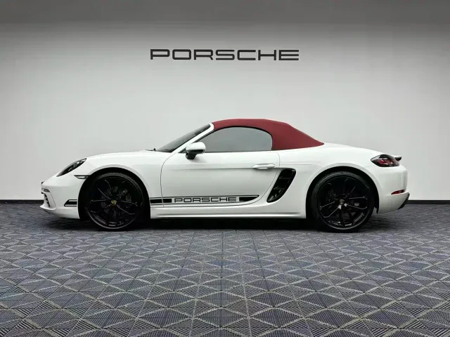Porsche 718 — Фото автомобиля 6