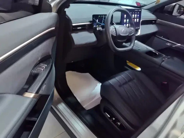 Dongfeng eπ 008 — Фото автомобиля 15