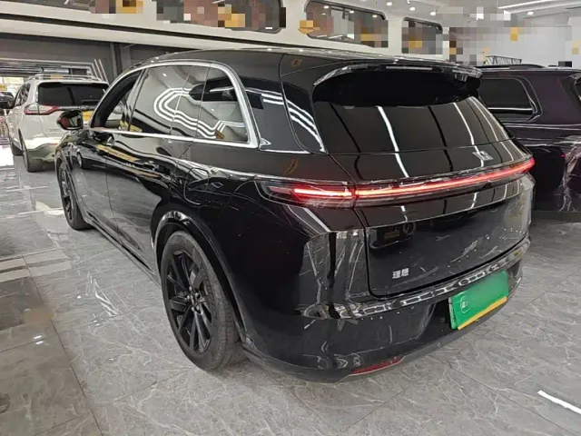 Li Auto L7 — Фото автомобиля 4