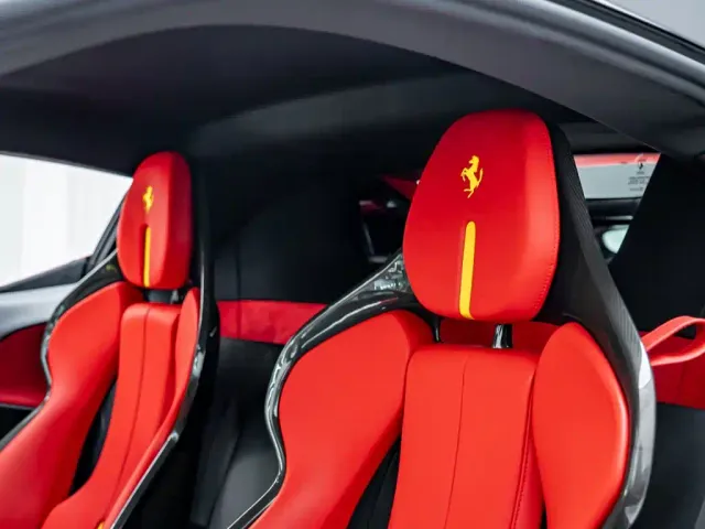 Ferrari SF90 — Фото автомобиля 8