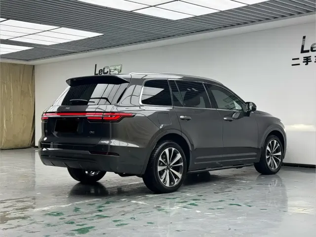 Li Auto Li ONE 2021 Extended Range 6-Seater — Фото автомобиля 4