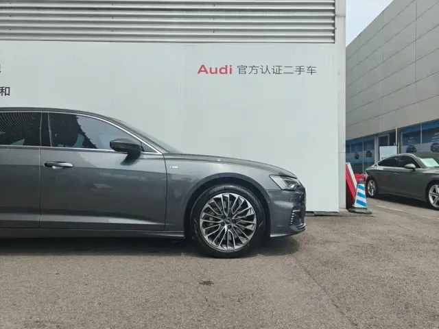 Audi Audi A6L New Energy 2022 55 TFSI e quattro — Фото автомобиля 18
