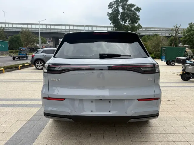 Geely Galaxy E5 — Фото автомобиля 14