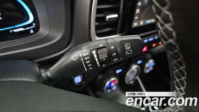 Hyundai Venue — Фото автомобиля 27