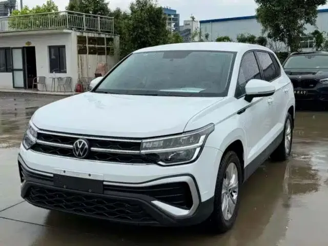 Фотография автомобиля — Volkswagen Tharu
