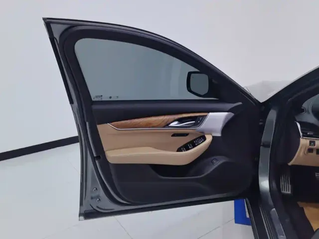 Cadillac CT5 — Фото автомобиля 7