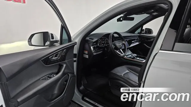 Audi Q7 45 TDI quattro Premium — Фото автомобиля 9