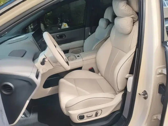 Li Auto i6 — Фото автомобиля 14