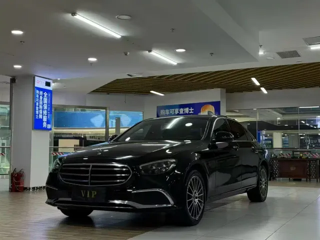 Mercedes-Benz E-Class — Фото автомобиля 2